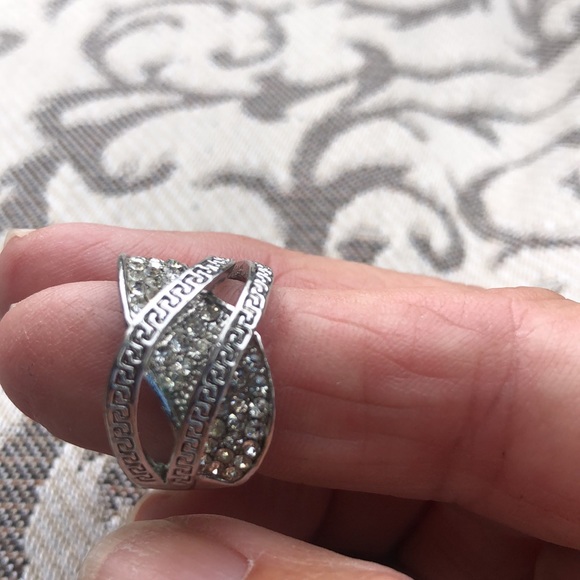 Ring - Picture 3 of 5